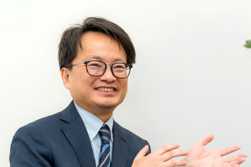 代表 鈴木 信貴 氏 中小企業診断士・社会保険労務士 よろず支援拠点コーディネーター