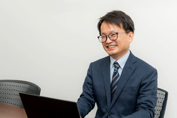 代表 鈴木 信貴 氏 中小企業診断士・社会保険労務士 よろず支援拠点コーディネーター